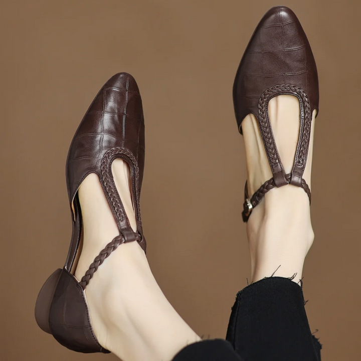 Valoria Classic Mary Janes