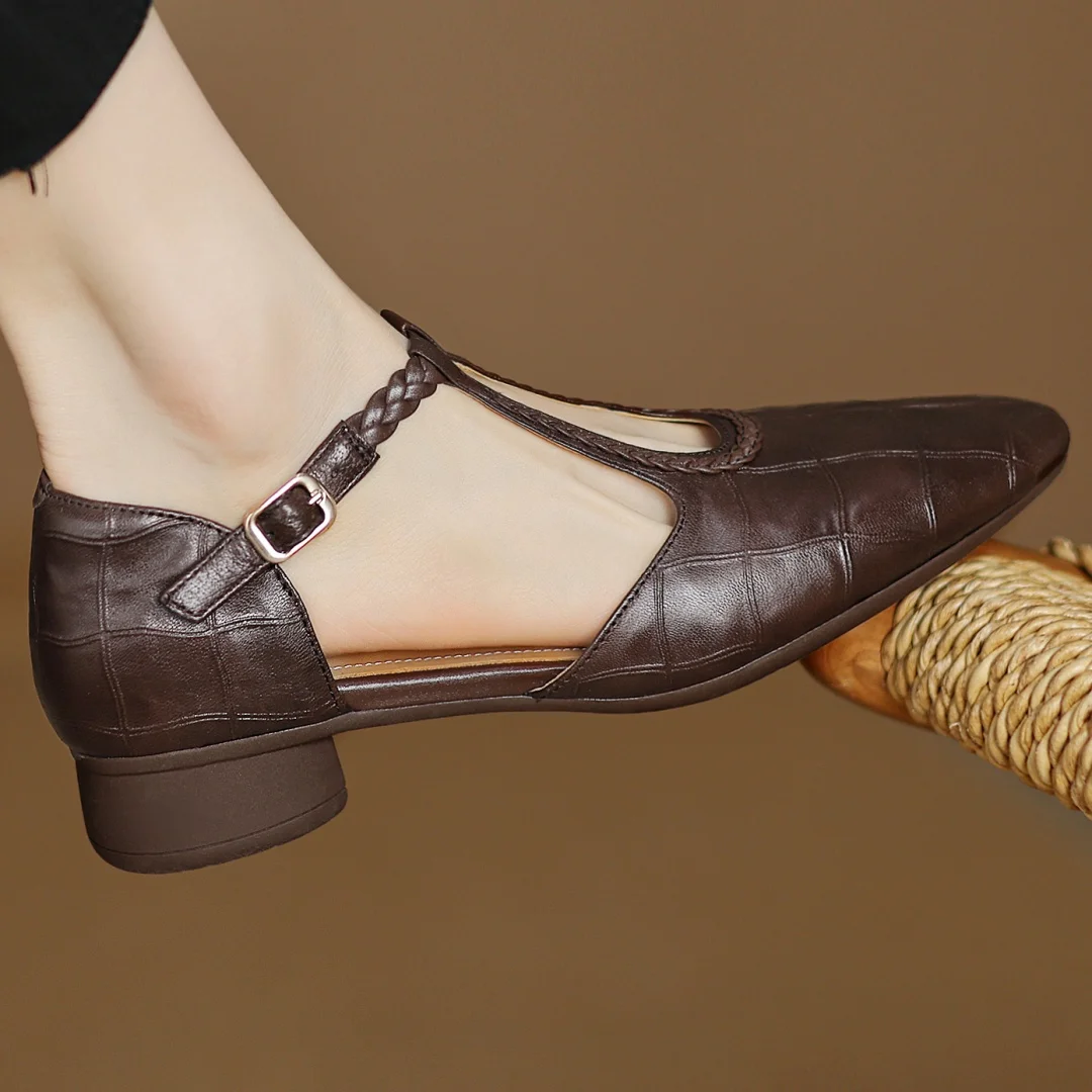 Valoria Classic Mary Janes