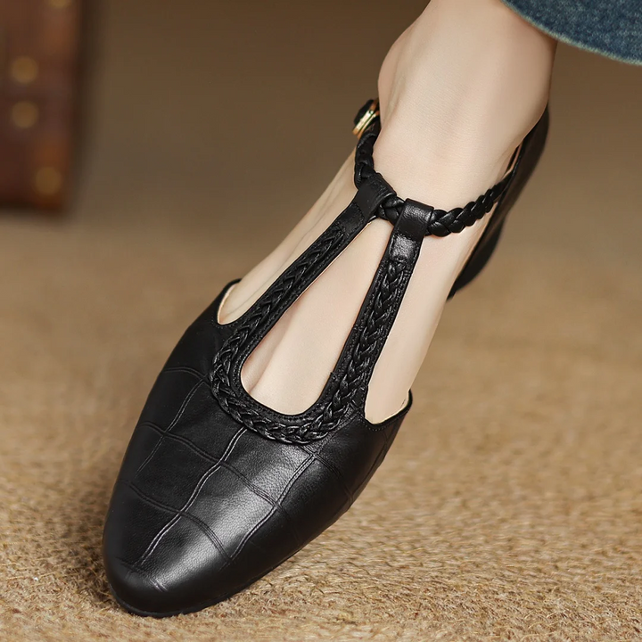Valoria Classic Mary Janes