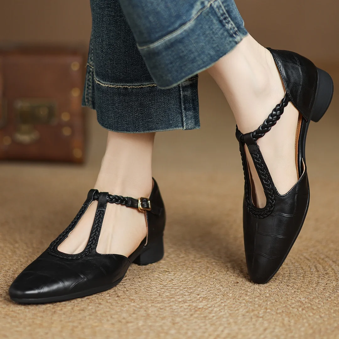 Valoria Classic Mary Janes