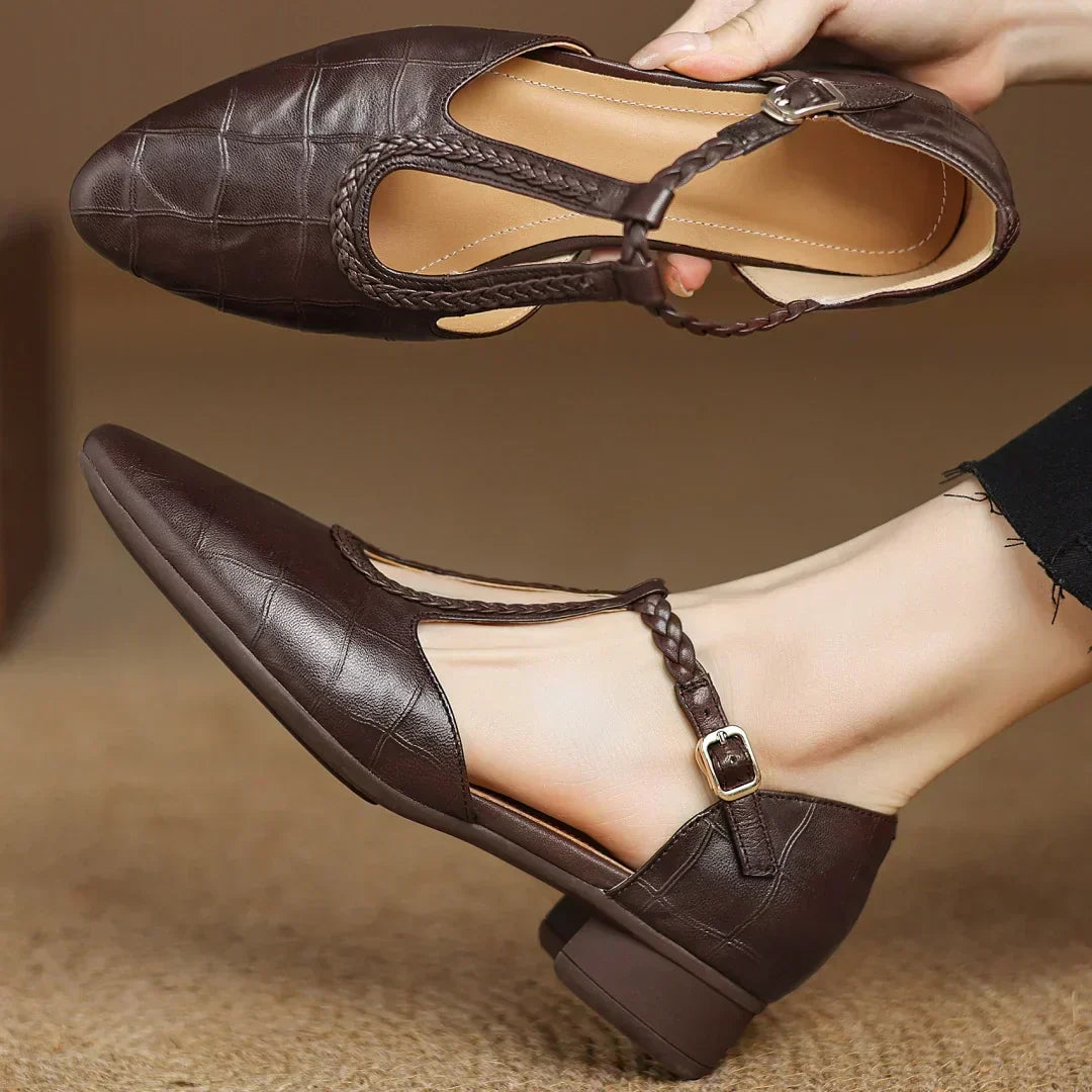 Valoria Classic Mary Janes