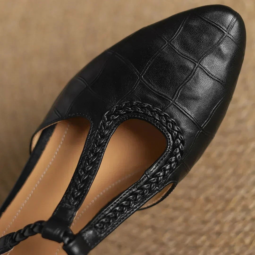 Valoria Classic Mary Janes