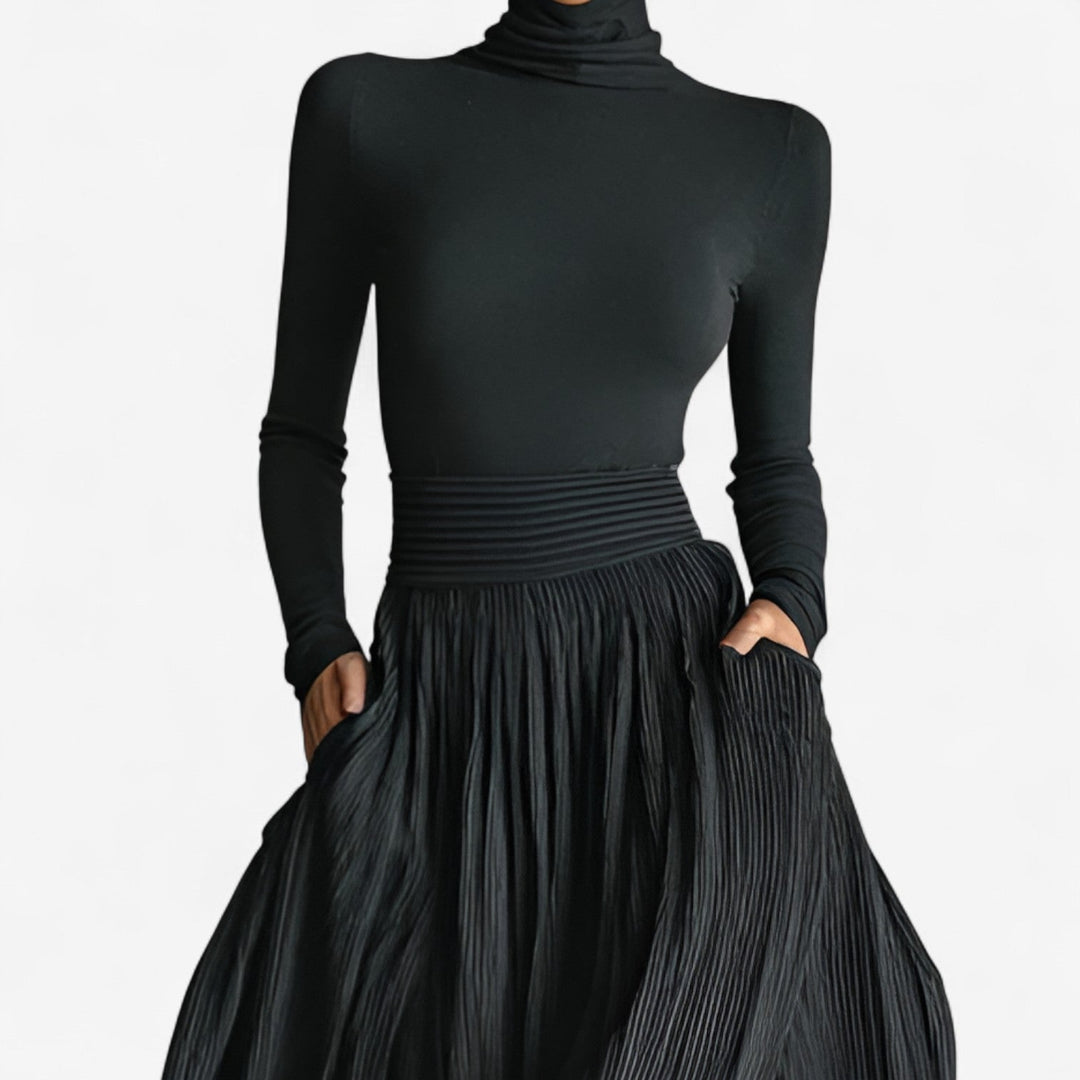Aureline Noir Flow Gown