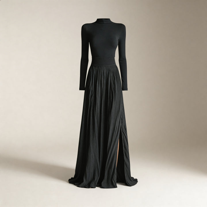 Aureline Noir Flow Gown